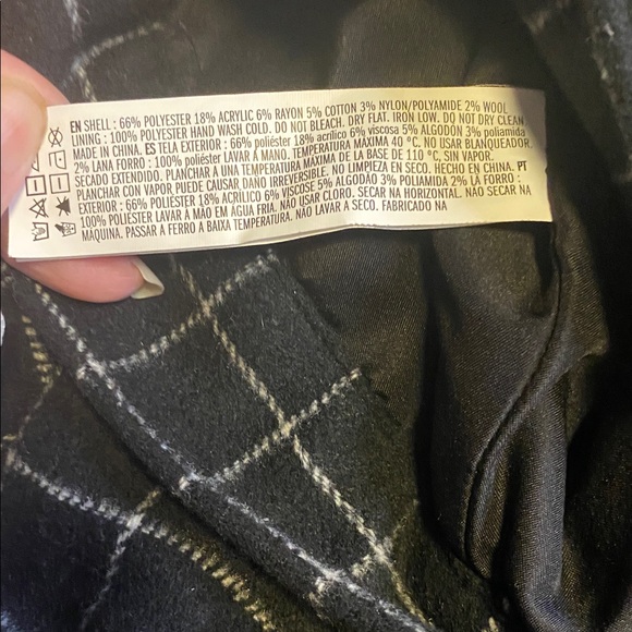 Forever 21 Black Checkered Cropped Blazer - Picture 10 of 10